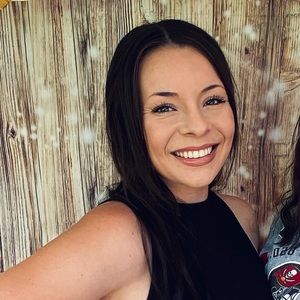 Meet your Posher, Deanna